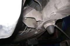 Правая, тоже переварена