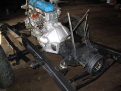 Рама с двигуном